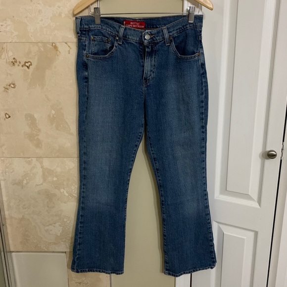 2/$30 Vintage Levi’s Jeans Boot Cut - Picture 6 of 8